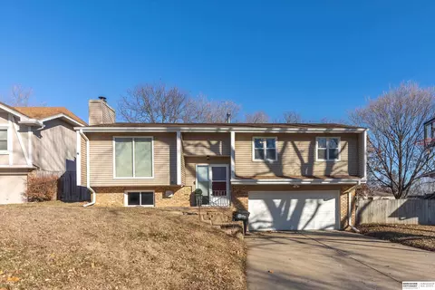14722 O Cir, Omaha, NE 68137