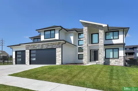 5406 N 205th St, Elkhorn, NE 68022