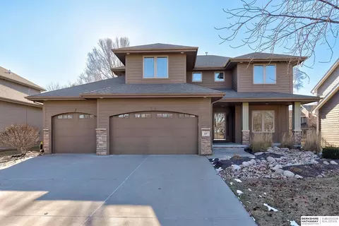 227 S Hws Cleveland Blvd, Omaha, NE 68022