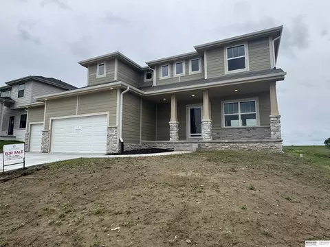 20634 Kansas Ave, Elkhorn, NE 68022