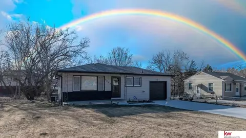3907 Curtis Ave, Omaha, NE 68111