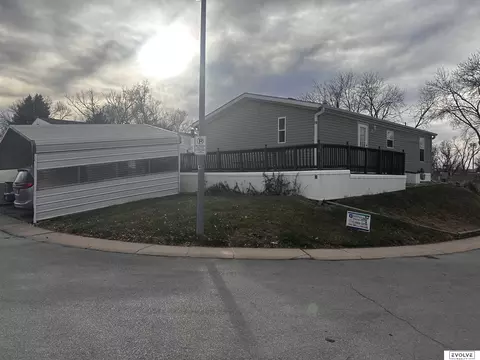 4024 N 127th Plz #74, Omaha, NE 68164