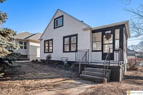 4527 Woolworth Ave, Omaha, NE 68106