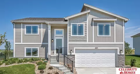 10523 Flint Dr, Papillion, NE 68046