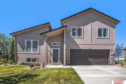 8210 N 174 Ave, Bennington, NE 68007