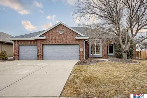 13954 Camden Ave, Omaha, NE 68164