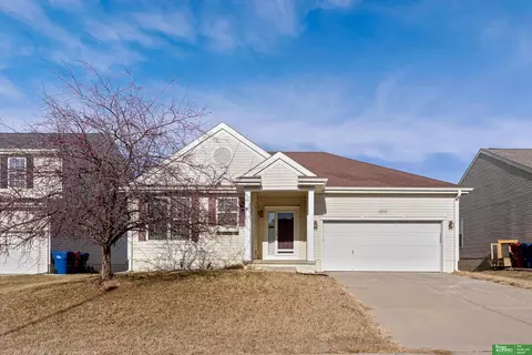 10618 Craig St, Omaha, NE 68122
