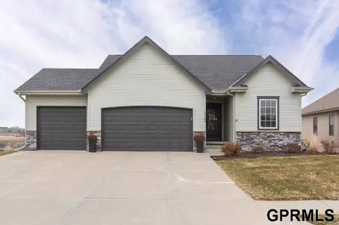 17586 Taylor St, Omaha, NE 68116