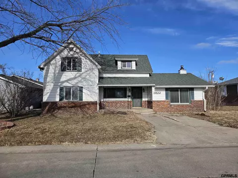 3822 17 St, Columbus, NE 68601