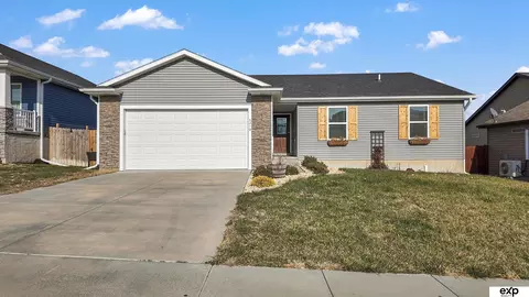 4210 W Ludwig Dr, Lincoln, NE 68528