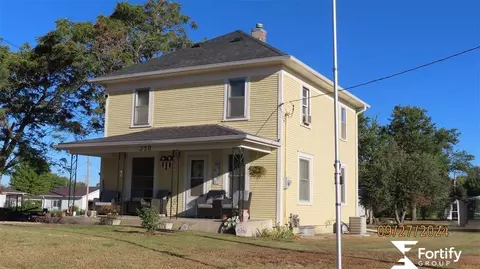 250 E South St, Grafton, NE 68365