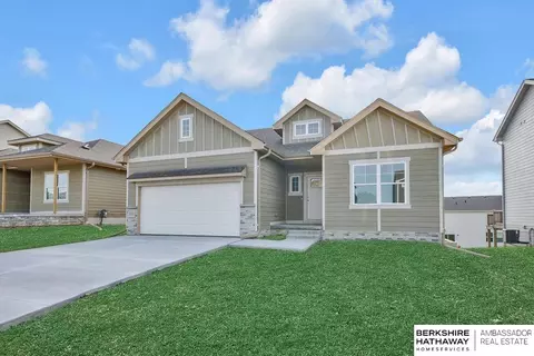 9510 S 180 Ave, Omaha, NE 68136