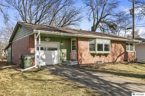 1710 Connie Rd, Lincoln, NE 68502
