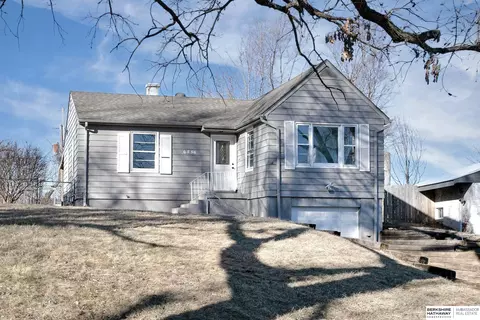 6556 N 34th St, Omaha, NE 68112