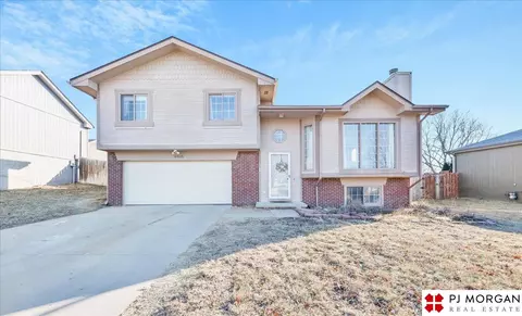 10803 S 19 St, Bellevue, NE 68123