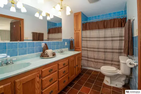 Bath - 9801 Roca Rd, Roca, NE 68430 photo 2 of 3
