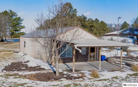 Exterior - 9801 Roca Rd, Roca, NE 68430 photo 2 of 3