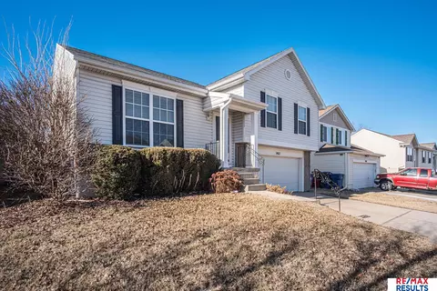 7402 N 108th St, Omaha, NE 68142