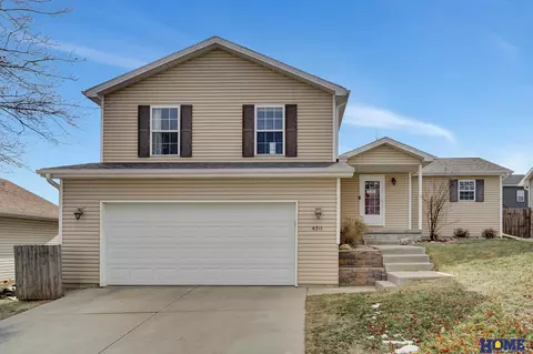4311 W Thatcher Ln, Lincoln, NE 68528