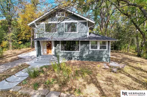 3750 S 44th St, Lincoln, NE 68506