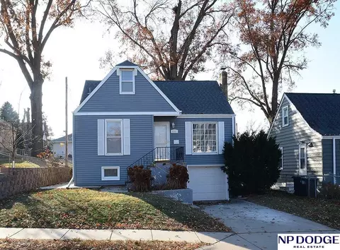 6161 Pine St, Omaha, NE 68106