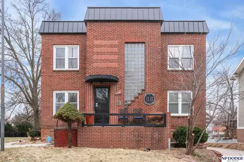 4803 Davenport St, Omaha, NE 68132