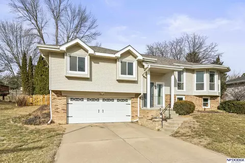 3132 Marlene Ln, Bellevue, NE 68123