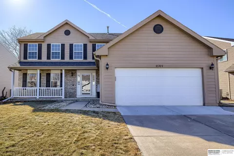 15709 S St, Omaha, NE 68135