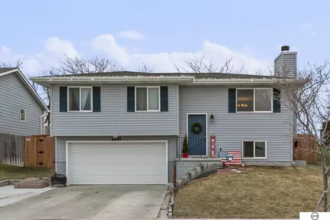 2841 W Peach St, Lincoln, NE 68522