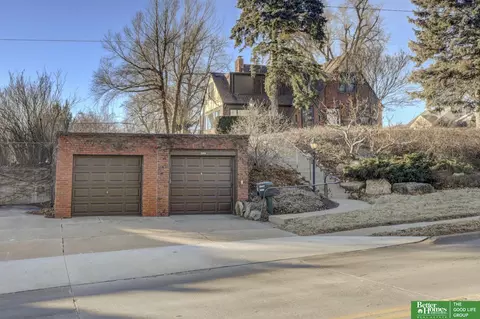 5909 Blondo St, Omaha, NE 68104