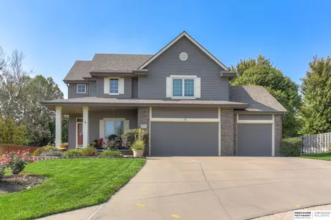 3512 S 201st Avenue Cir, Omaha, NE 68130
