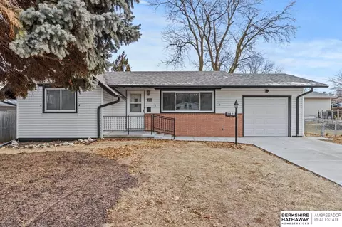 3421 S 49 Ave, Omaha, NE 68106