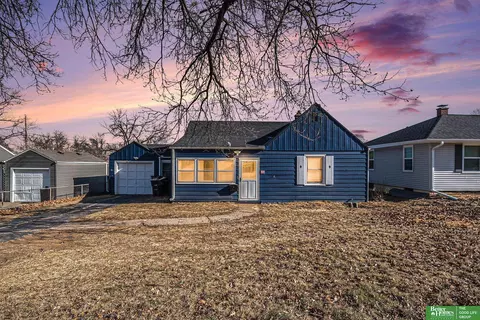 3117 S 42 St, Omaha, NE 68105