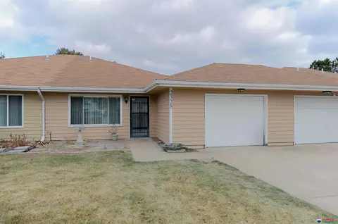 2328 W Q St, Lincoln, NE 68528