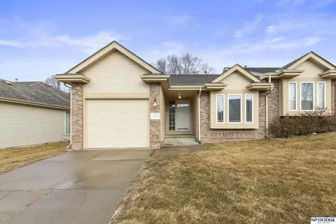 16608 Drexel St, Omaha, NE 68135