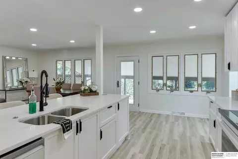 3211 Paddock Rd, Omaha, NE 68124 photo 14