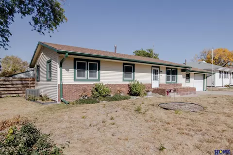 7110 Morton St, Lincoln, NE 68507