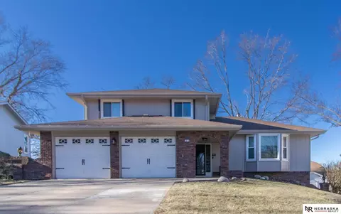 1918 S 149 Cir, Omaha, NE 68144