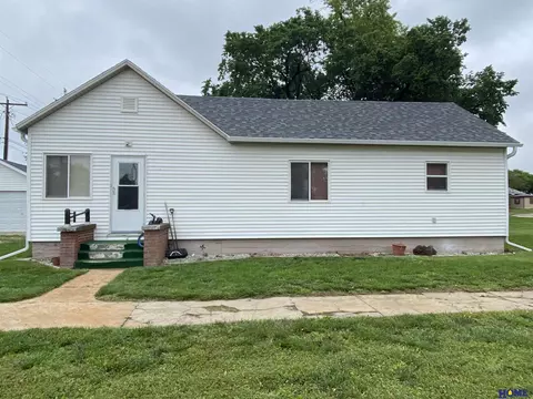 306 Main St, Alma, NE 68920 photo 2