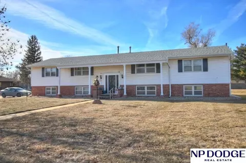 525 N Clarmar Ave, Fremont, NE 68025
