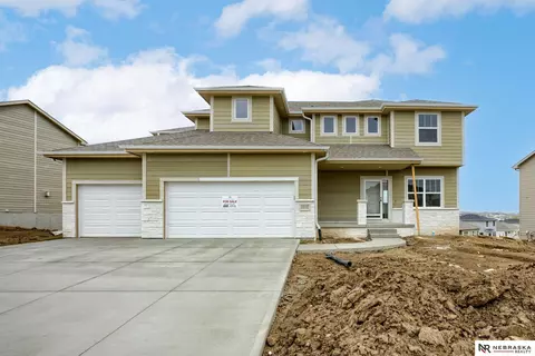 12210 S 111th St, Papillion, NE 68046