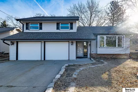 1105 Bluff St, Bellevue, NE 68005