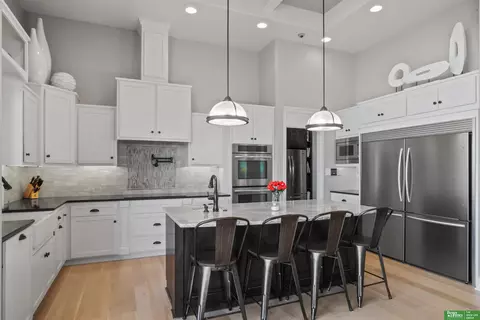 Kitchen - 23623 Hampton Rd, Elkhorn, NE 68022 photo 5 of 11