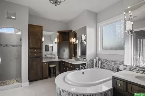 Bath - 23623 Hampton Rd, Elkhorn, NE 68022 photo 2 of 15