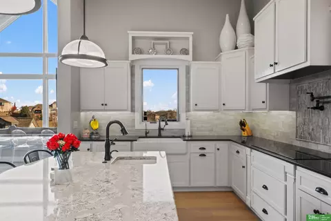 Kitchen - 23623 Hampton Rd, Elkhorn, NE 68022 photo 3 of 11