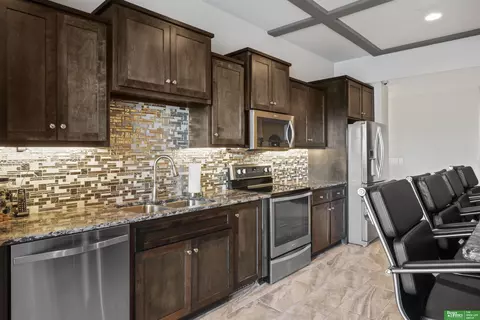 Kitchen - 23623 Hampton Rd, Elkhorn, NE 68022 photo 11 of 11