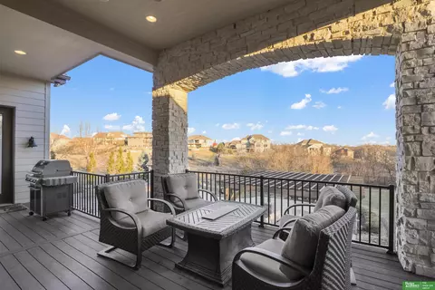 Exterior - 23623 Hampton Rd, Elkhorn, NE 68022 photo 5 of 16