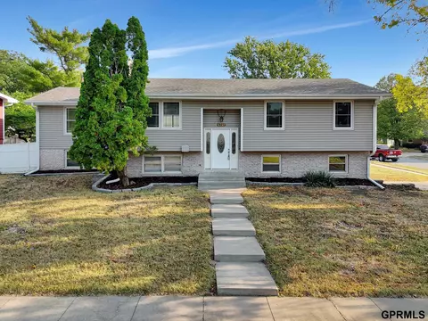 4740 Southhaven Cir, Lincoln, NE 68516