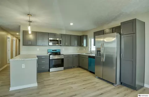 Kitchen - 2425 Ohio St, Omaha, NE 68111 photo 2 of 3