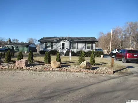8418 Hamilton St, Omaha, NE 68114